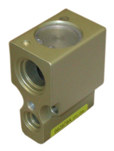 VAL013 Expanzní ventil, klimatizace LIZARTE